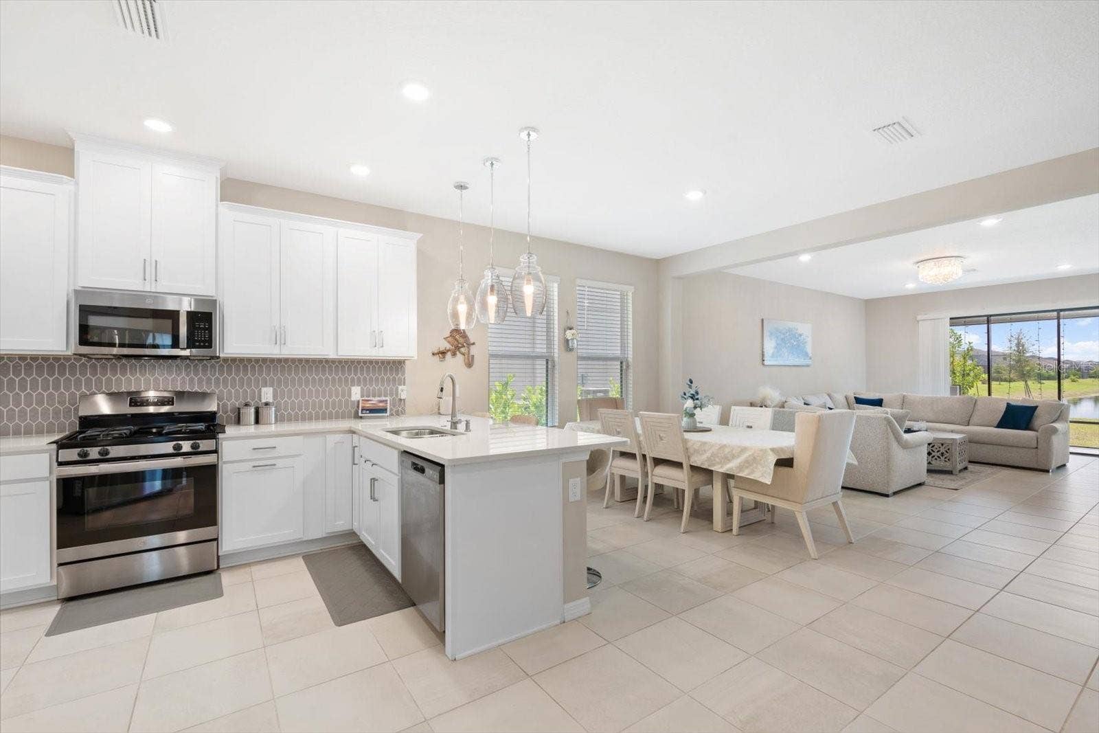 6326 GRANDVIEW HILL COURT, Bradenton, FL 34203