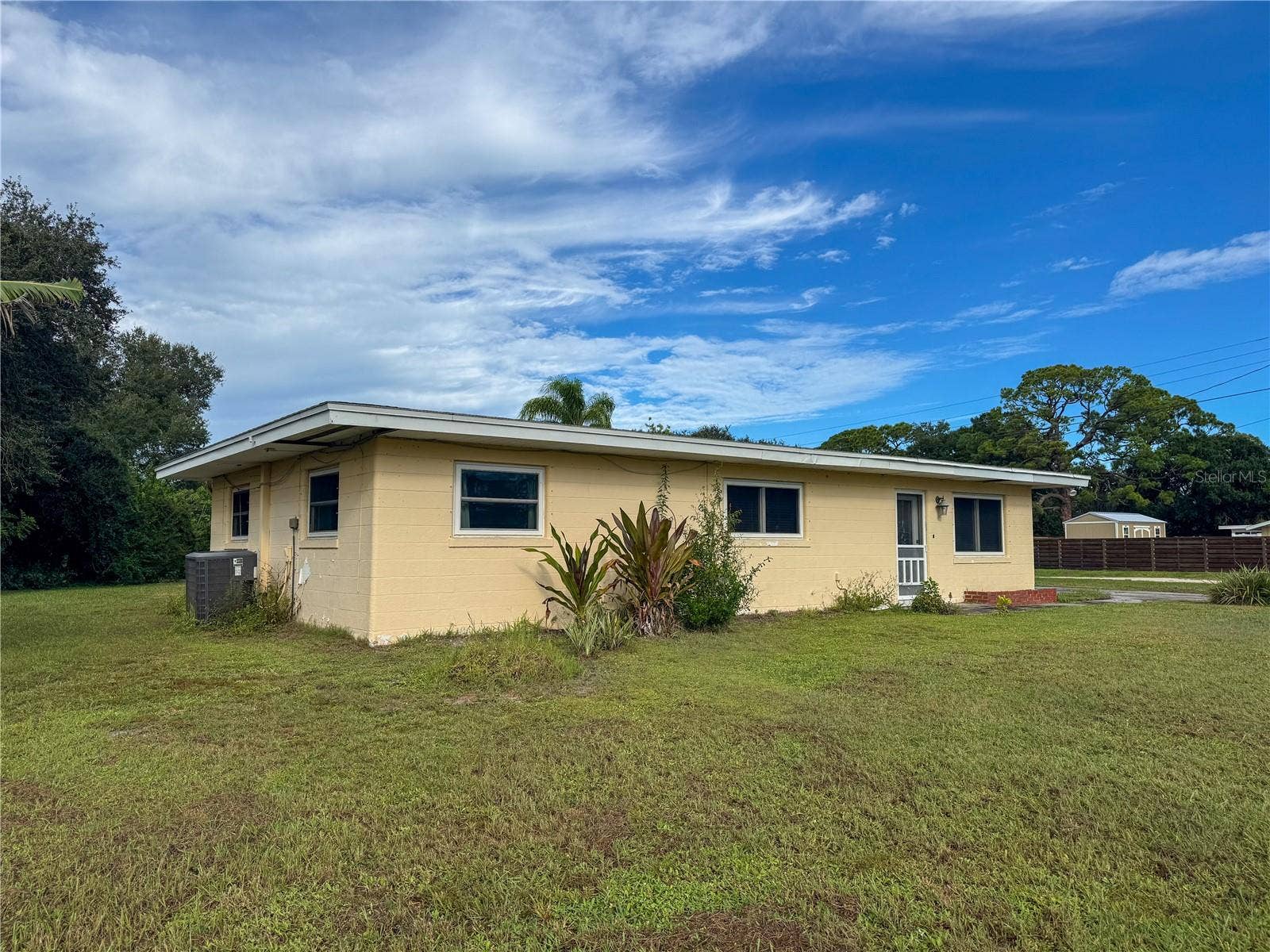 1205 SUNSET AVENUE, Nokomis, FL 34275