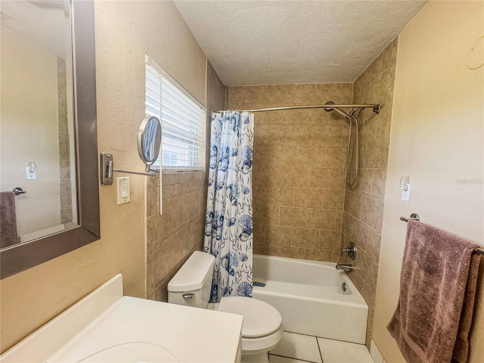 1205 SUNSET AVENUE, Nokomis, FL 34275