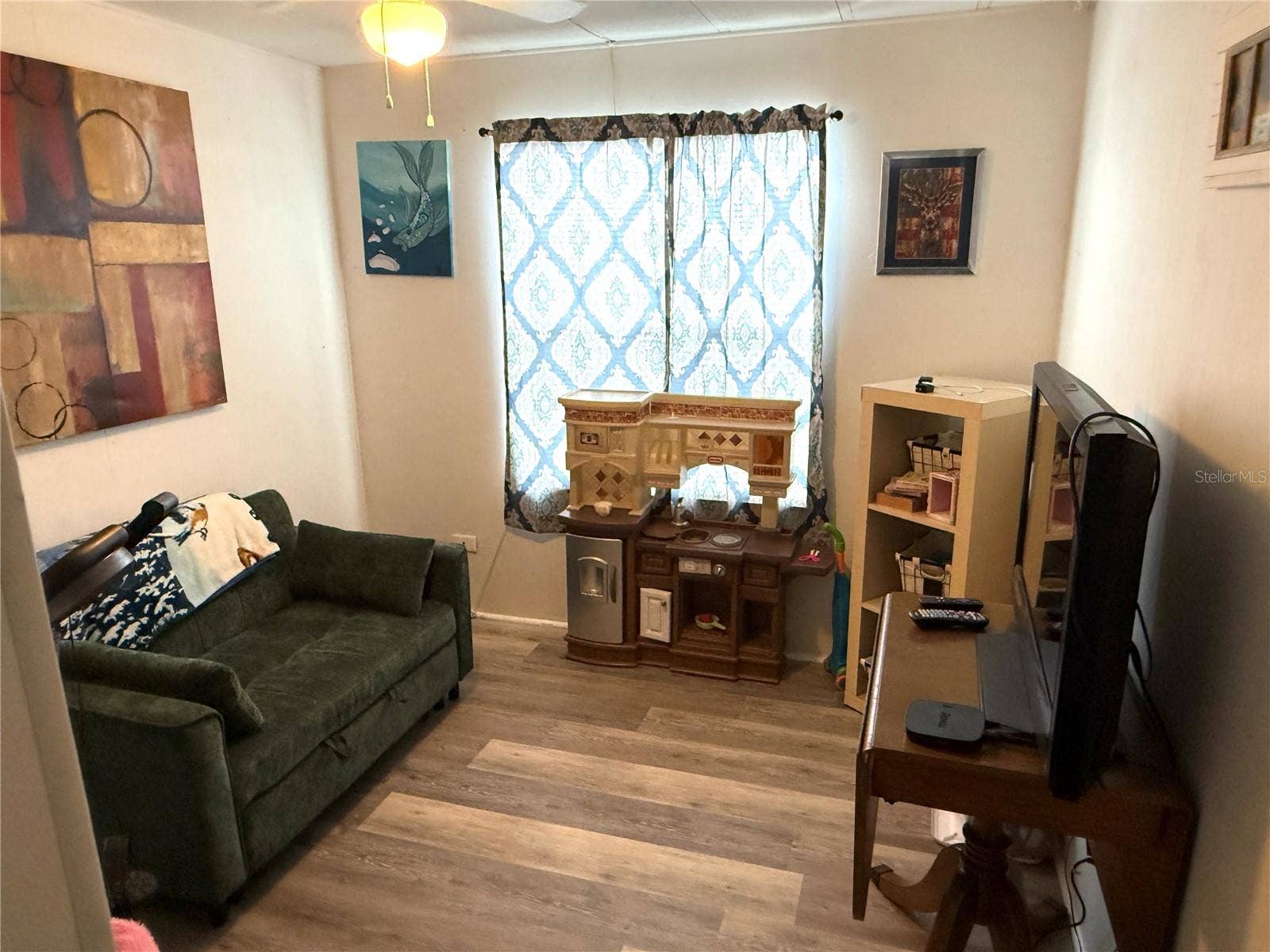 2nd Bedroom