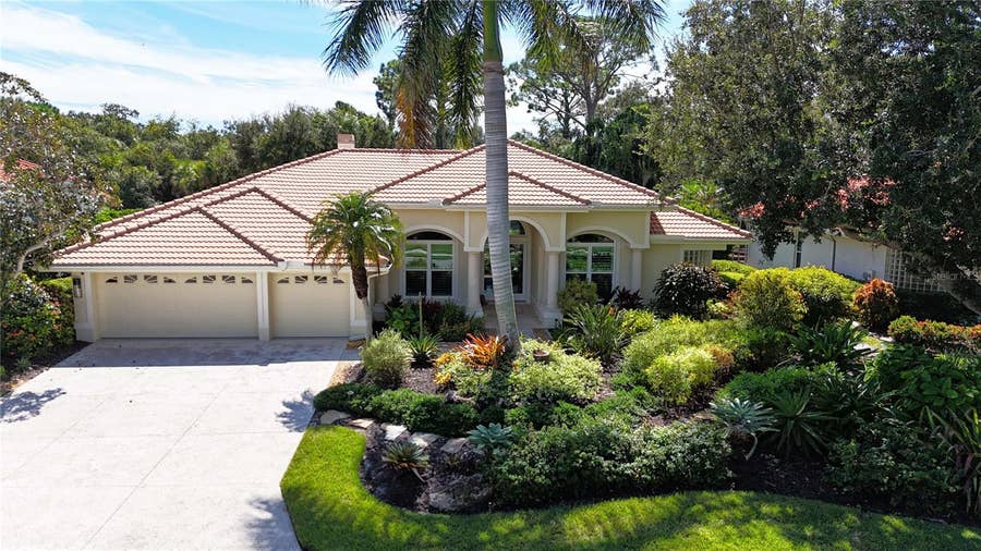 Property photo for 4804 BENCHMARK COURT, Sarasota, FL