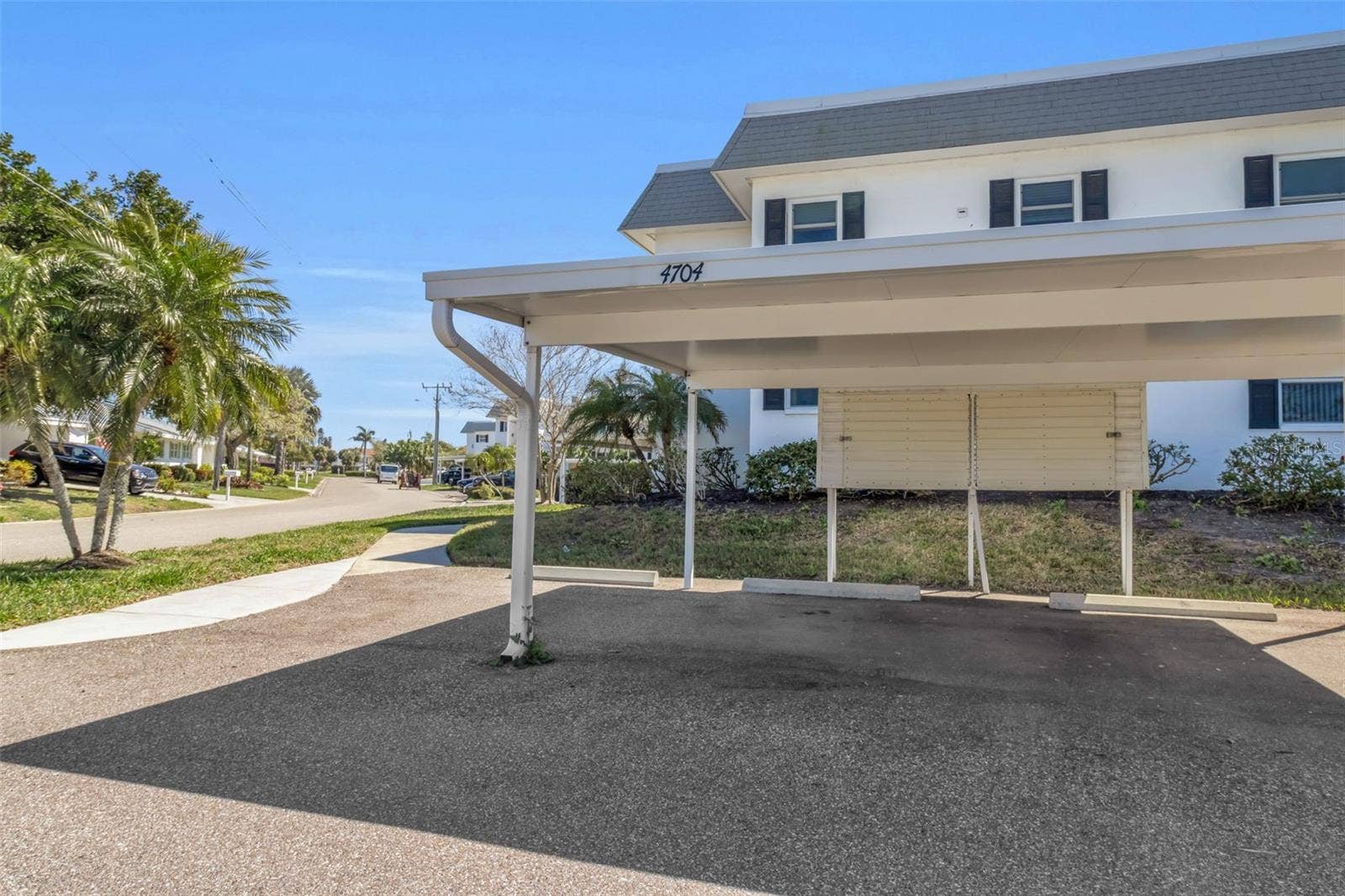 4704 INDEPENDENCE DRIVE, #4704, Bradenton, FL 34210 4704 INDEPENDENCE DRIVE, #4704, Bradenton, FL 34210
