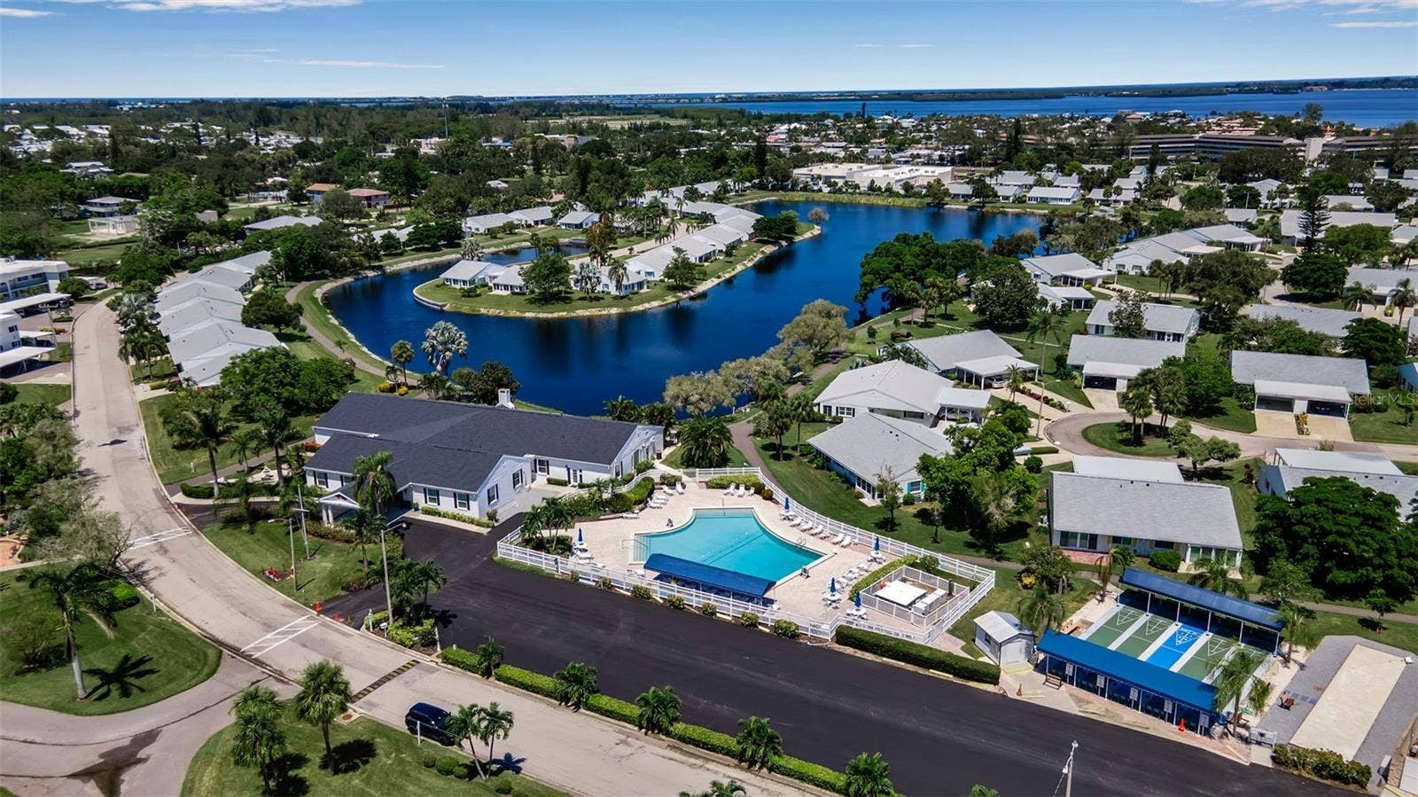 4704 INDEPENDENCE DRIVE, #4704, Bradenton, FL 34210 4704 INDEPENDENCE DRIVE, #4704, Bradenton, FL 34210
