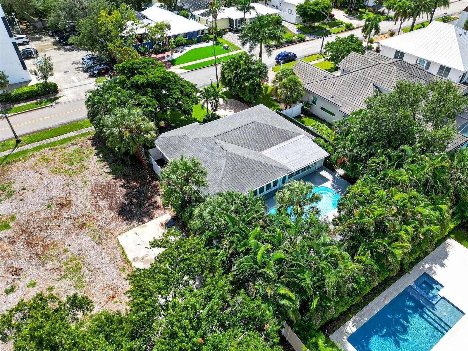 1965 HIBISCUS STREET, Sarasota, FL 34239