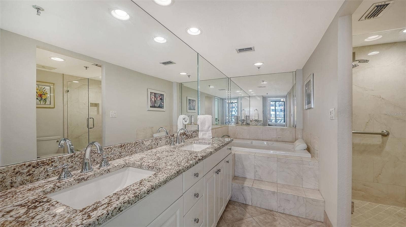 1445 GULF OF MEXICO DRIVE, #101, Longboat Key, FL 34228 1445 GULF OF MEXICO DRIVE, #101, Longboat Key, FL 34228
