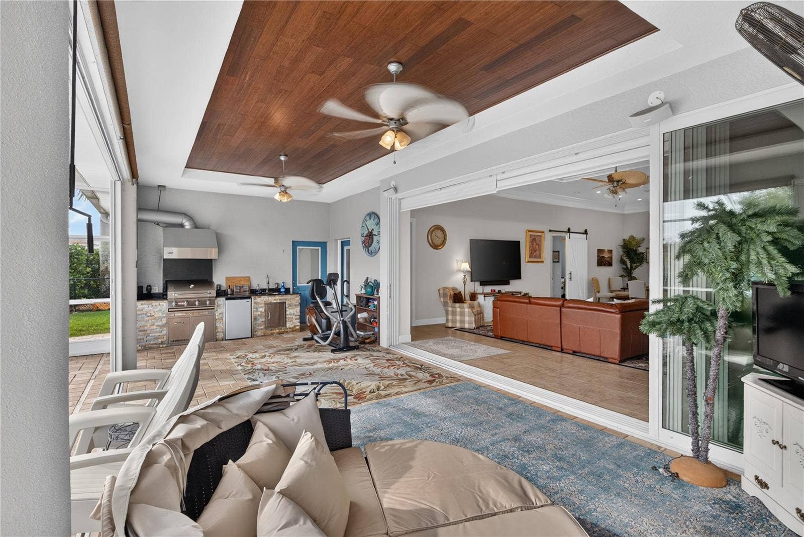 434 E CASHEW, Punta Gorda, FL 33955 Lanai