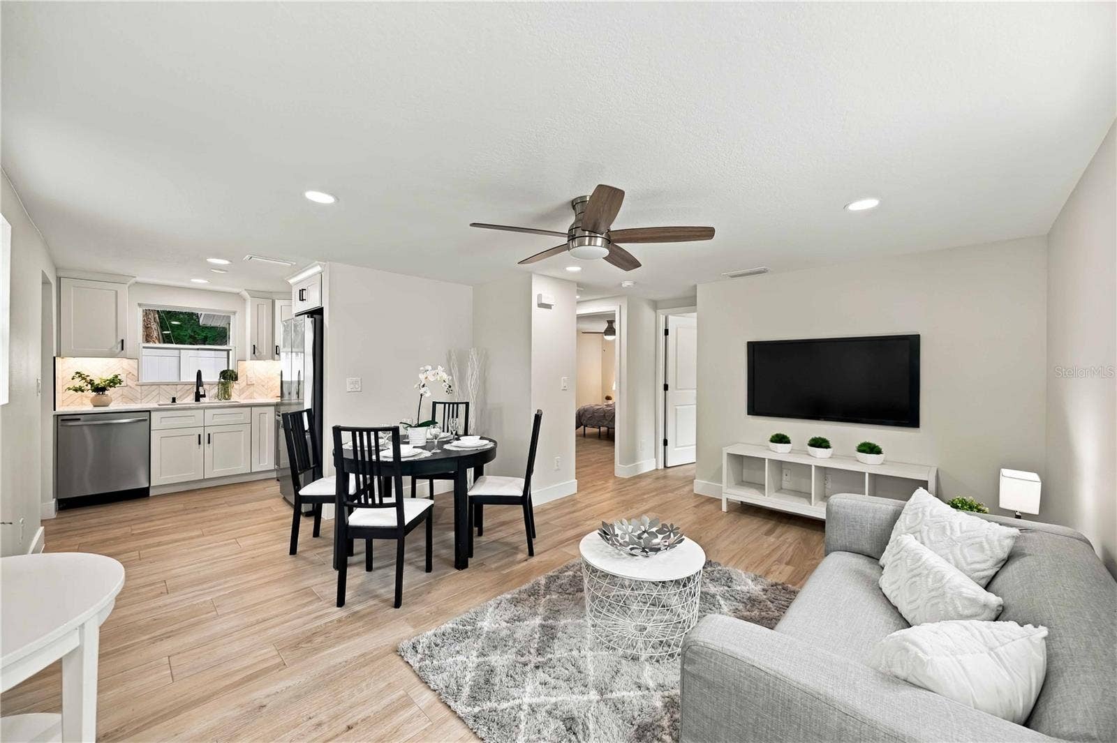 1802 ROBINHOOD STREET, Sarasota, FL 34231 1802 ROBINHOOD STREET, Sarasota, FL 34231