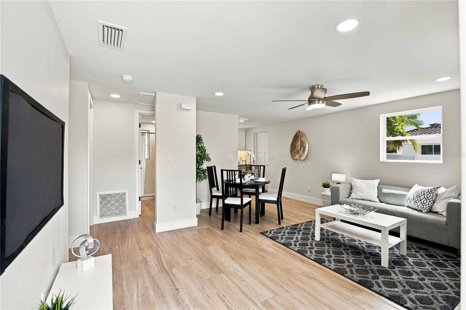 1802 ROBINHOOD STREET, Sarasota, FL 34231 1802 ROBINHOOD STREET, Sarasota, FL 34231