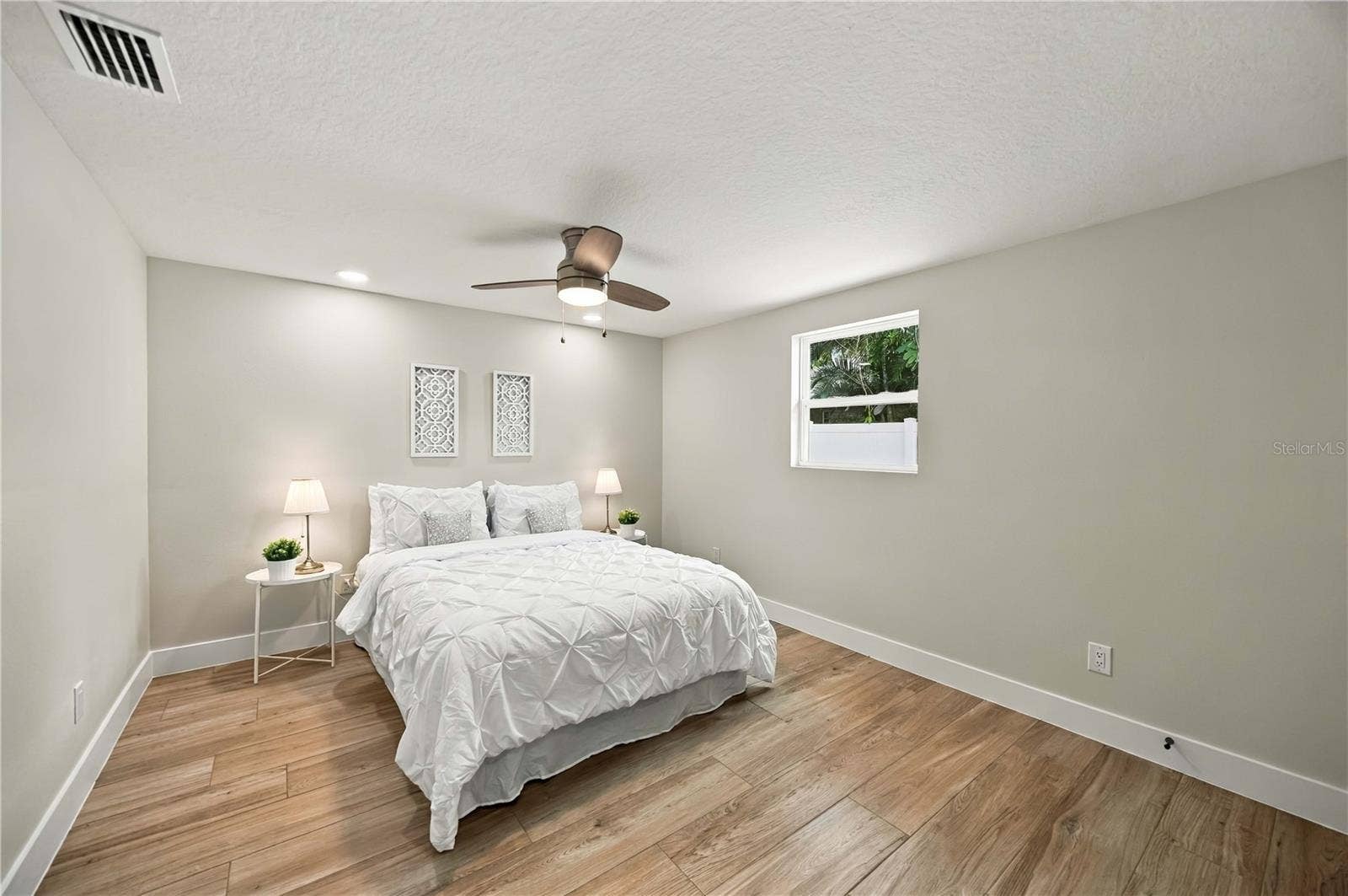 1802 ROBINHOOD STREET, Sarasota, FL 34231 1802 ROBINHOOD STREET, Sarasota, FL 34231
