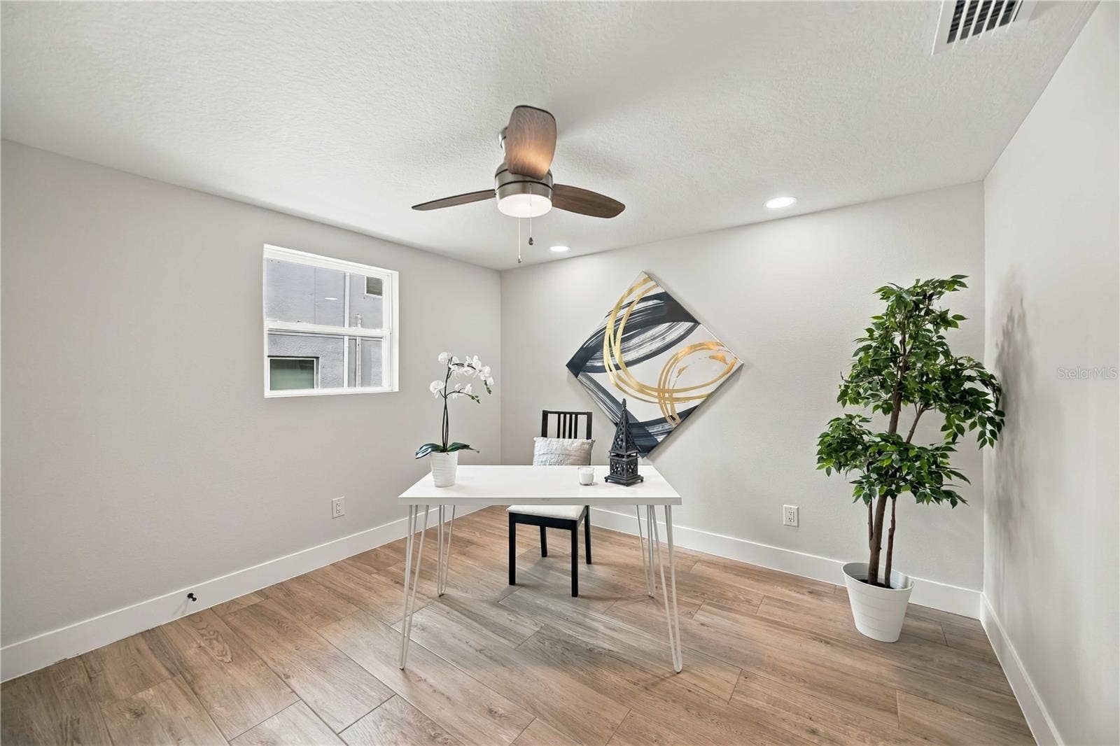 1802 ROBINHOOD STREET, Sarasota, FL 34231 1802 ROBINHOOD STREET, Sarasota, FL 34231