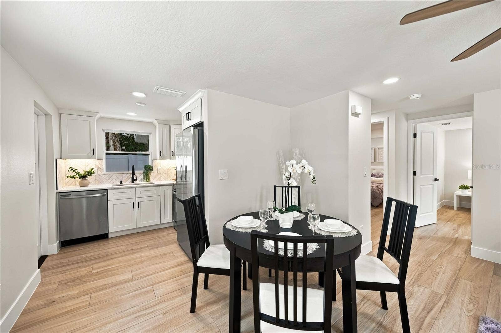 1802 ROBINHOOD STREET, Sarasota, FL 34231 1802 ROBINHOOD STREET, Sarasota, FL 34231