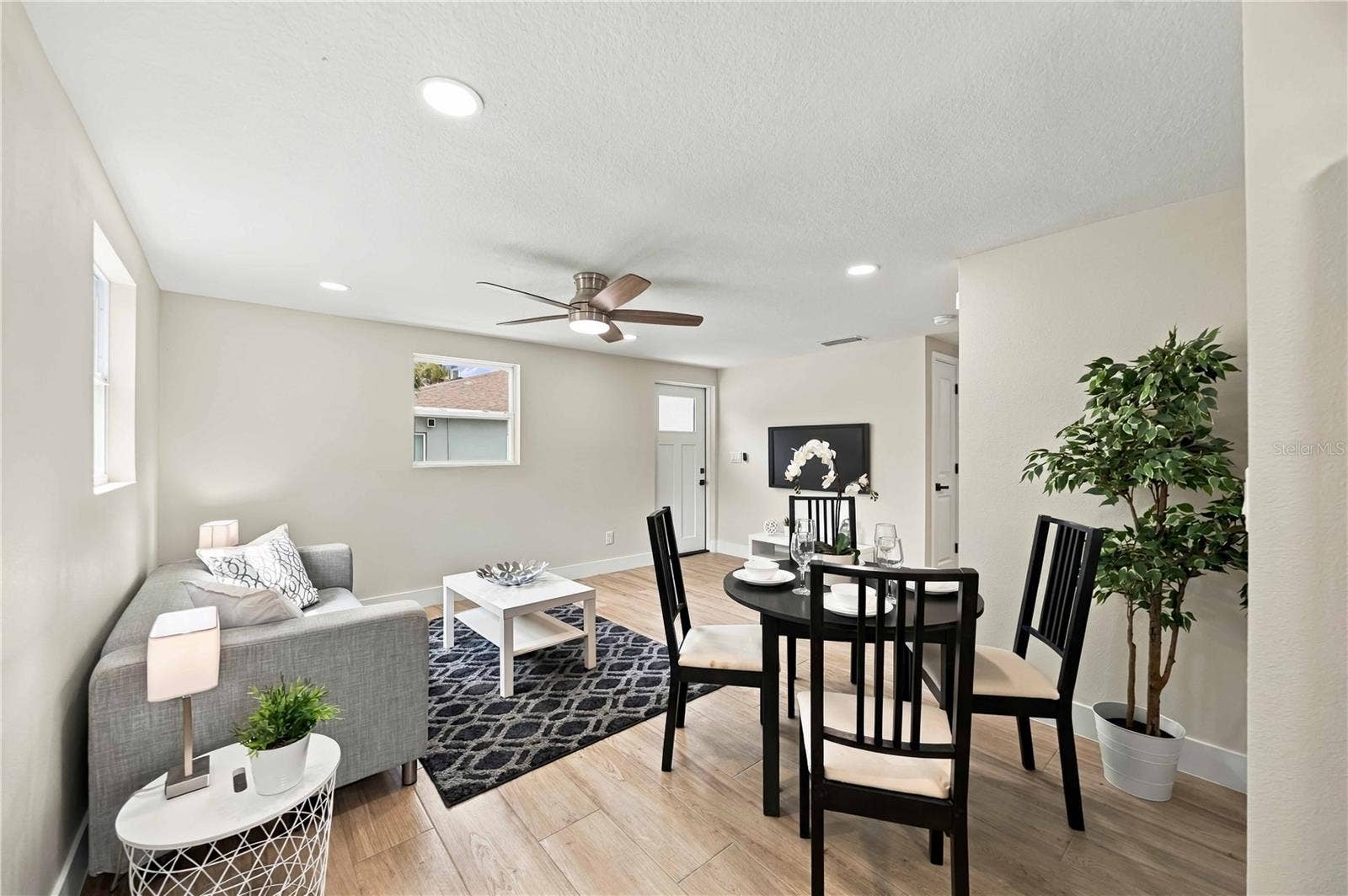 1802 ROBINHOOD STREET, Sarasota, FL 34231 1802 ROBINHOOD STREET, Sarasota, FL 34231