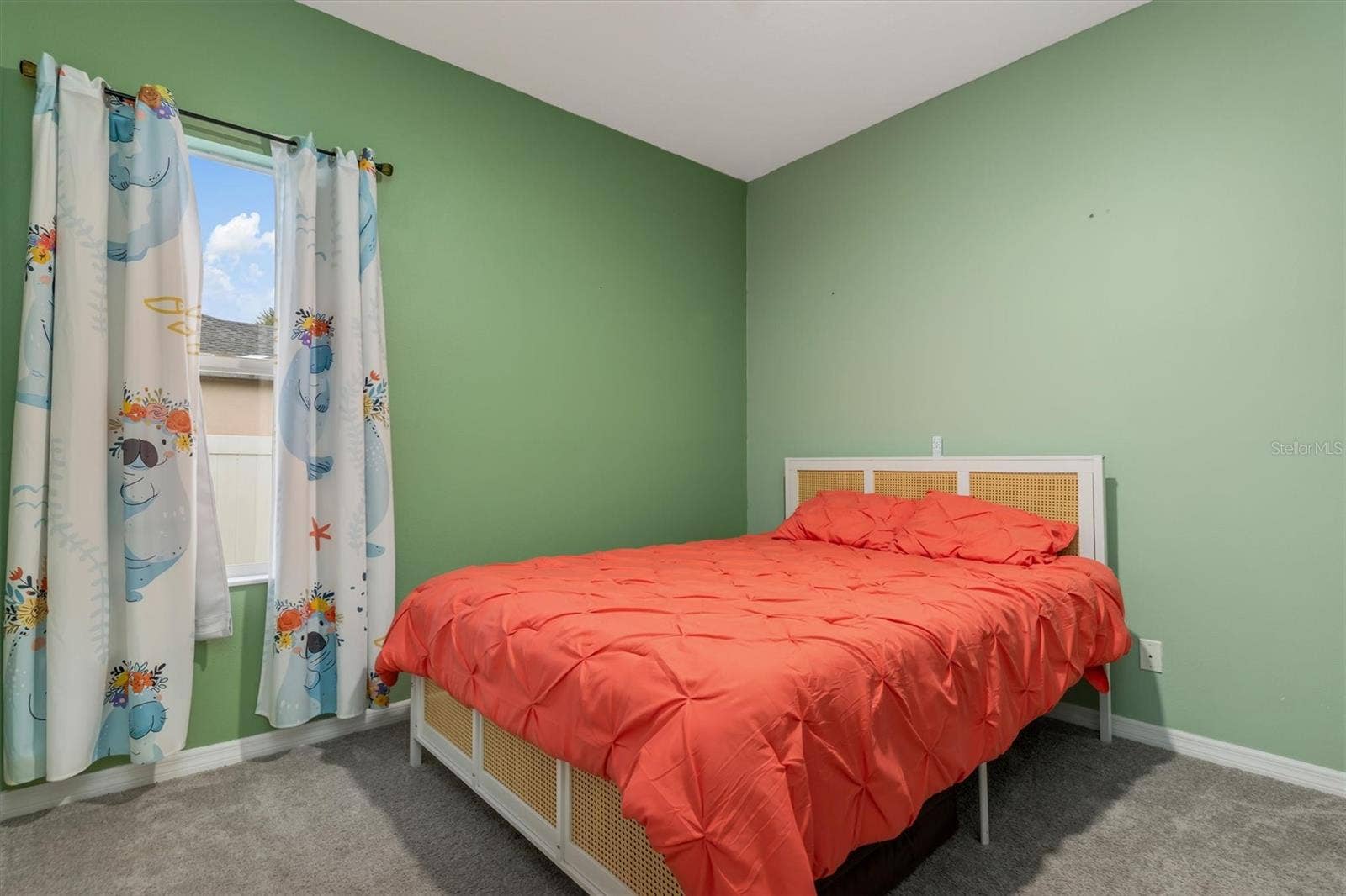 2nd bedroom