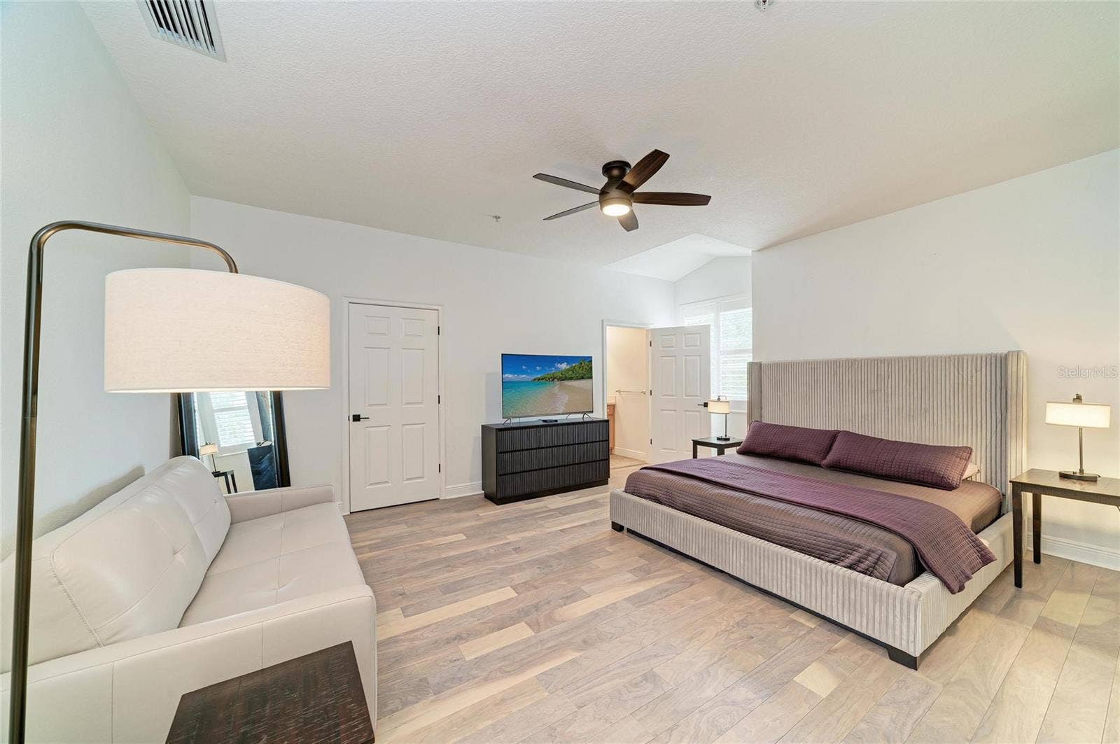 6556 MOORINGS POINT CIRCLE, #202, Lakewood Ranch, FL 34202 In-Law Suite, room 2