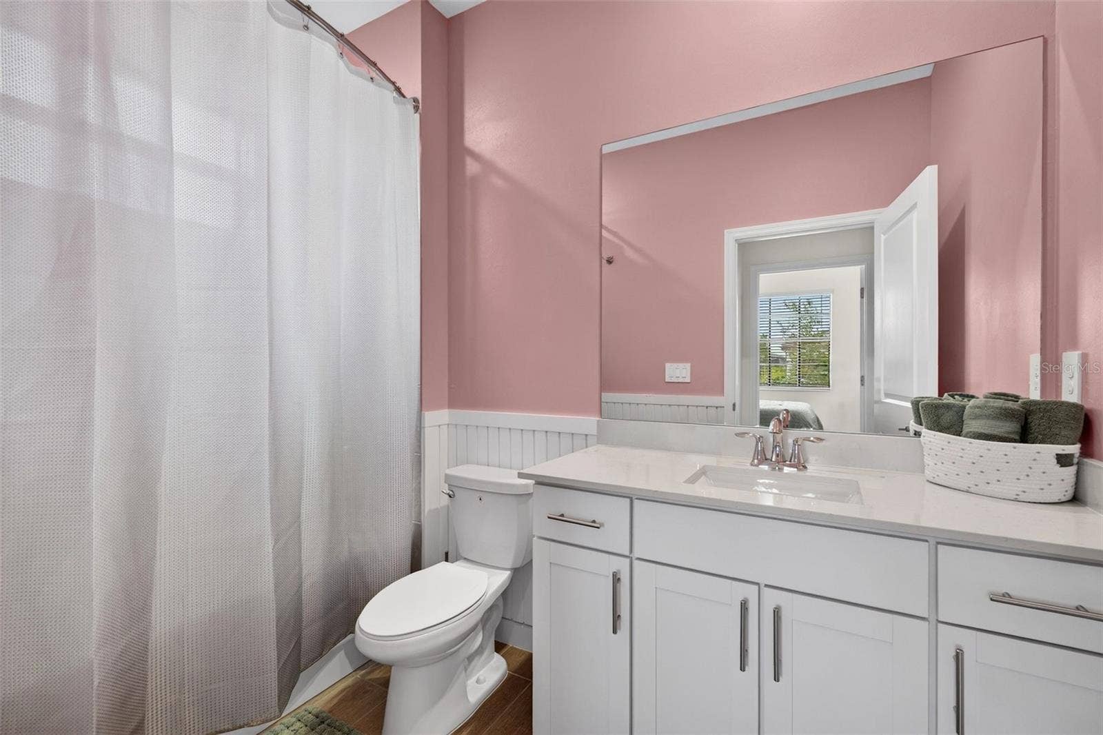 15104 OXFORD GREY DRIVE, Bradenton, FL 34211 Guest Bath