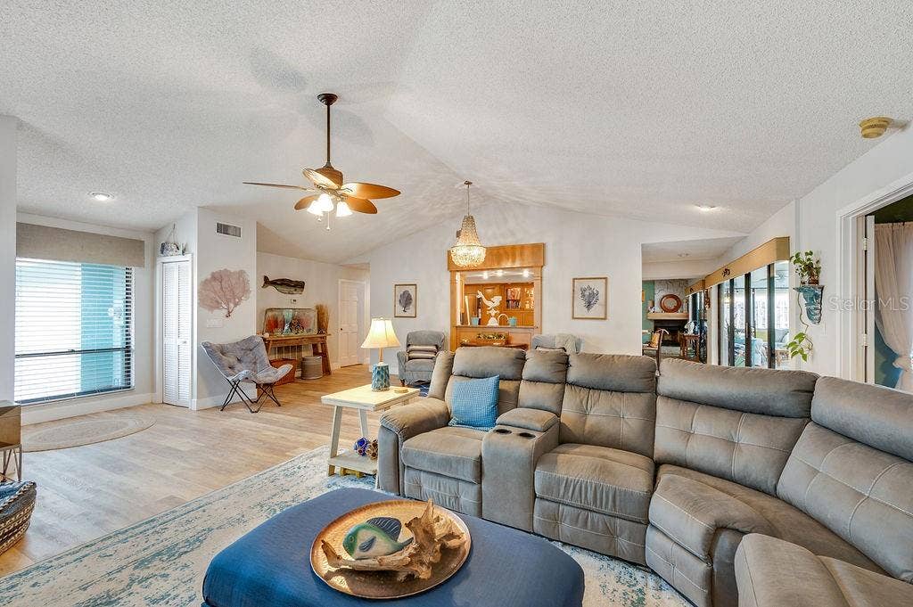 8004 NW 11TH AVENUE, Bradenton, FL 34209 8004 NW 11TH AVENUE, Bradenton, FL 34209