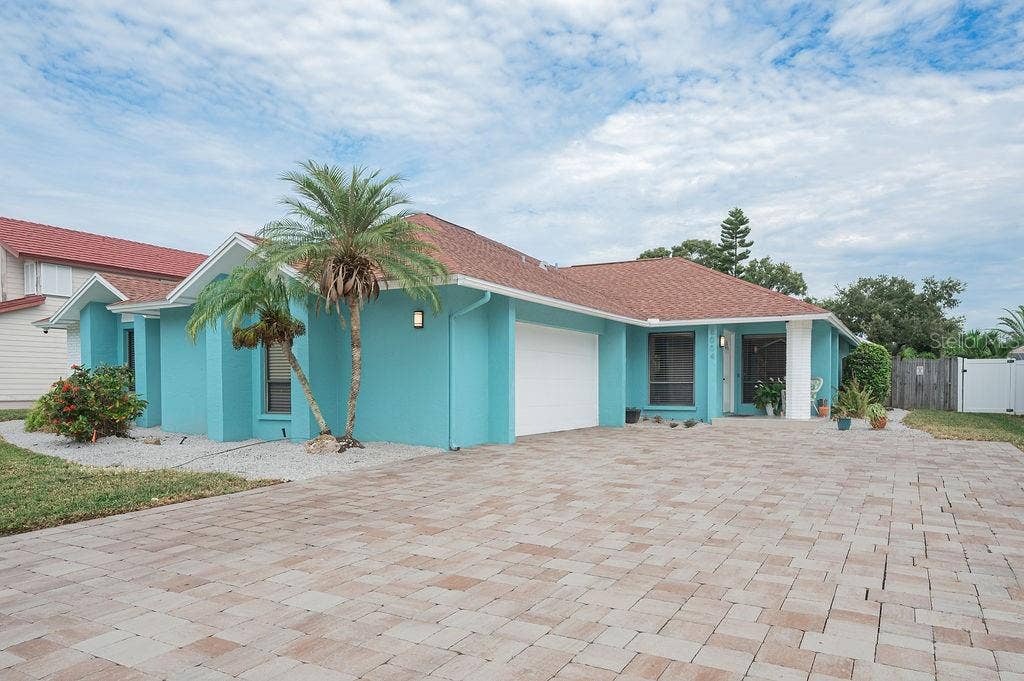 8004 NW 11TH AVENUE, Bradenton, FL 34209 8004 NW 11TH AVENUE, Bradenton, FL 34209