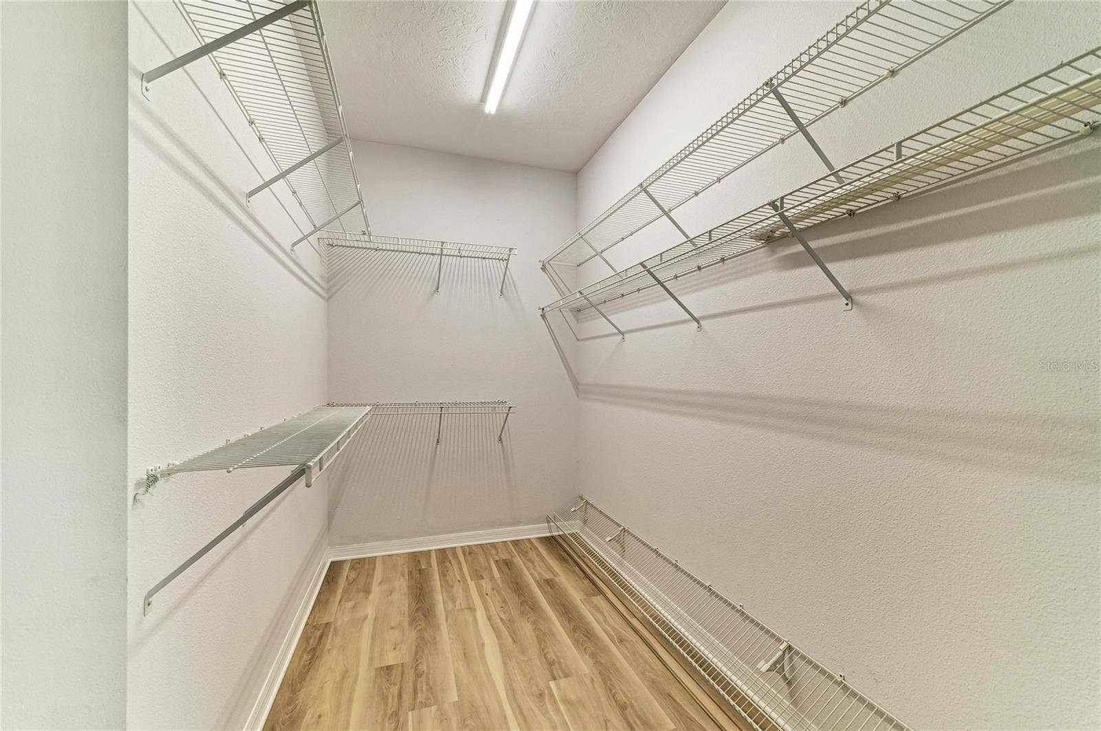 2310 63RD STREET COURT W, Bradenton, FL 34209 MASTER WALK IN