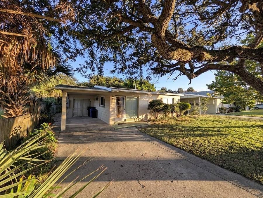 Property photo for 824 E 9TH AVENUE, New Smyrna Beach, FL