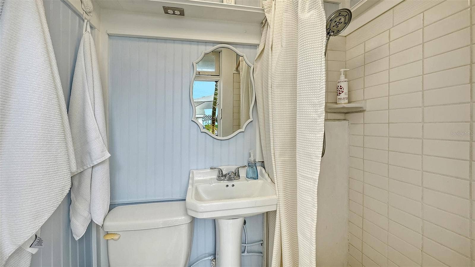 Second bathroom/outdoor bathhouse