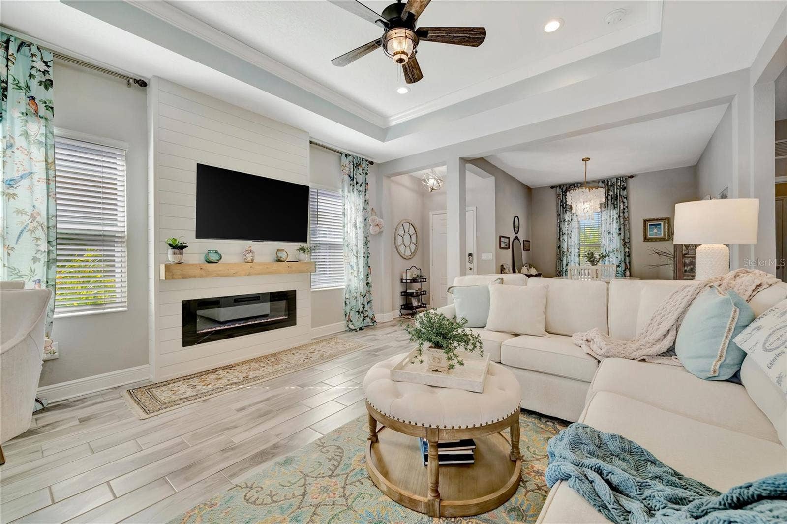 11115 SAND PINE LANE, Parrish, FL 34219 Notice the ceiling detail