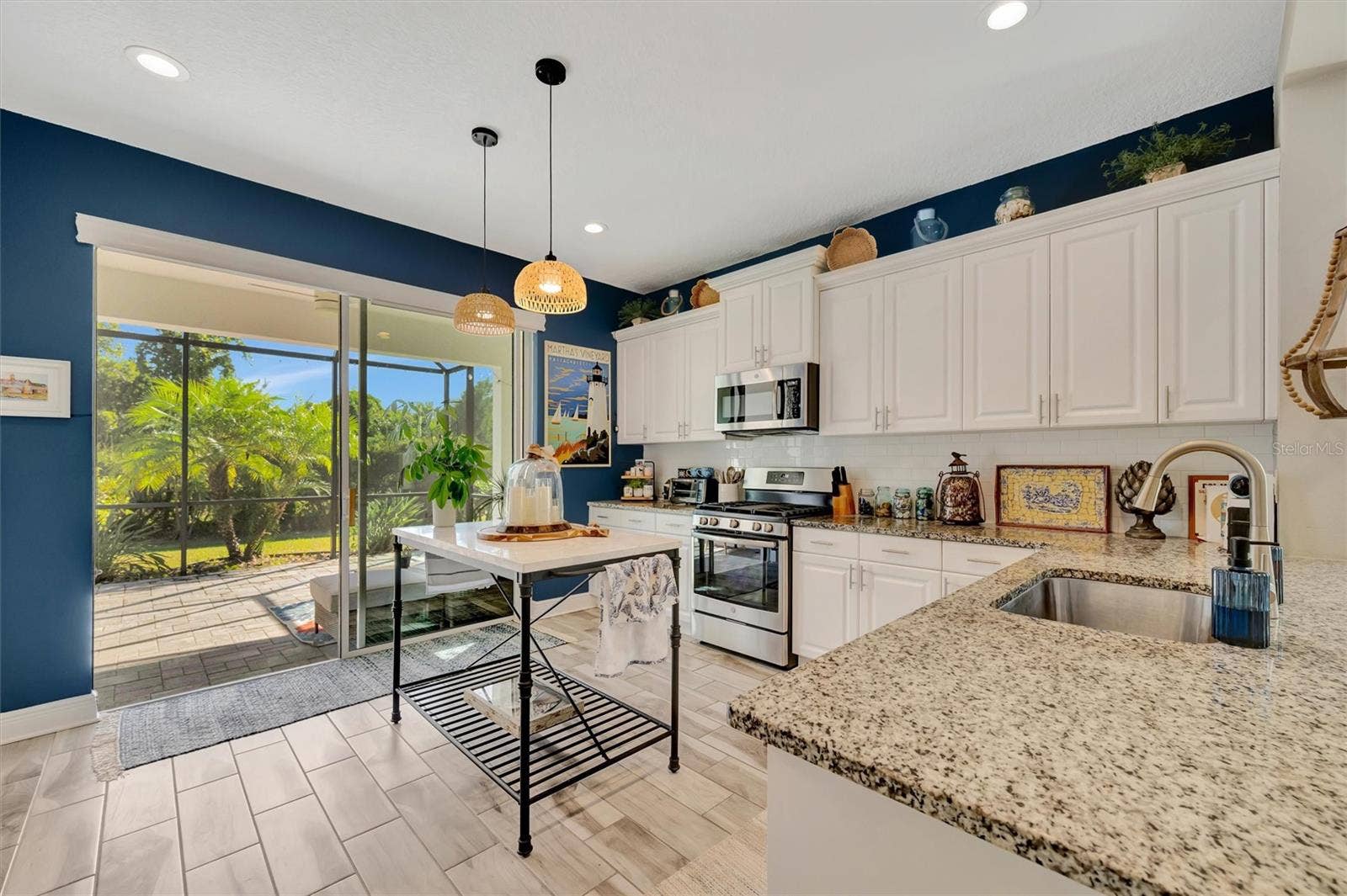 11115 SAND PINE LANE, Parrish, FL 34219 Custom Center Island