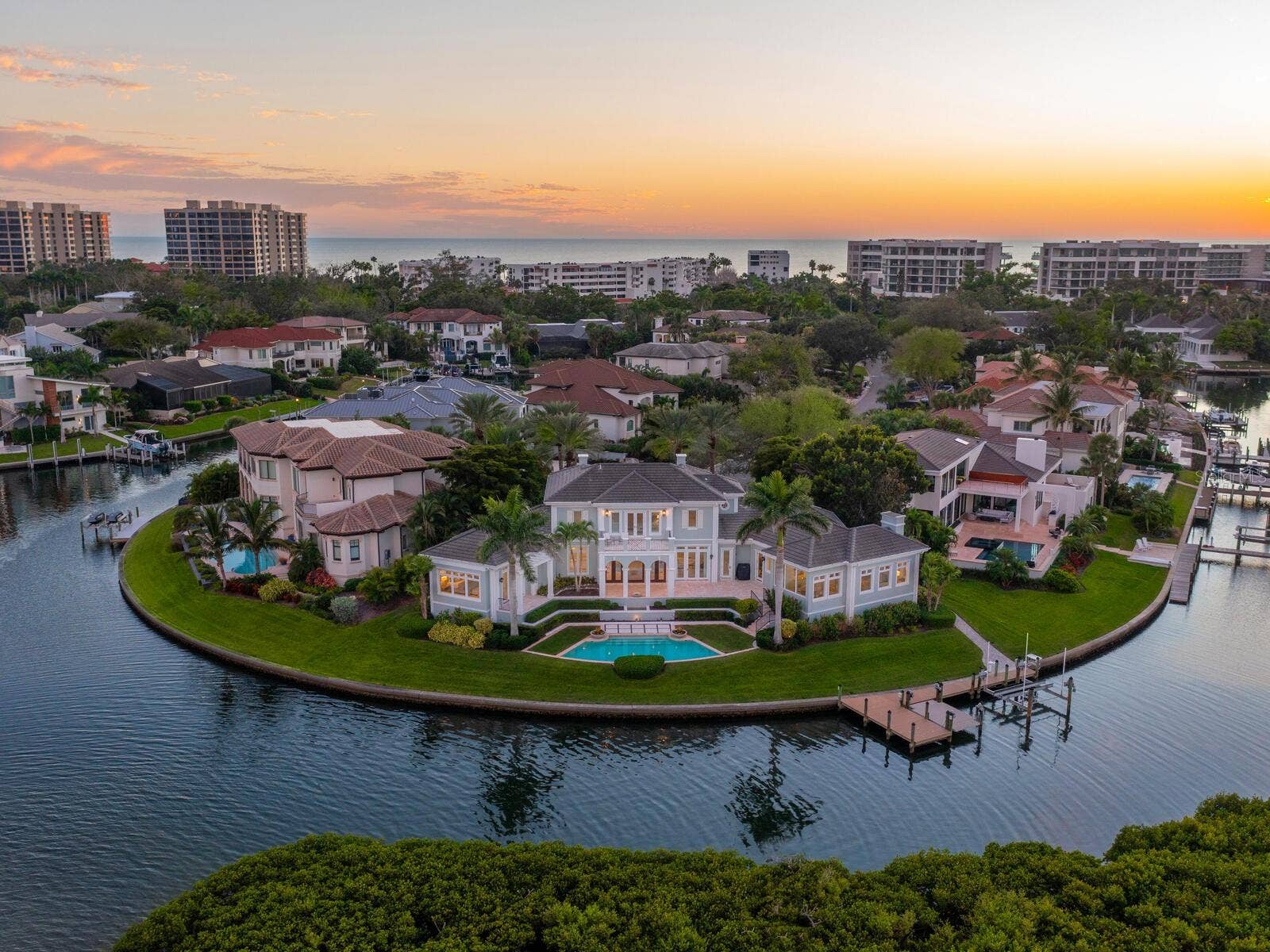 560 HARBOR POINT ROAD, Longboat Key, FL 34228