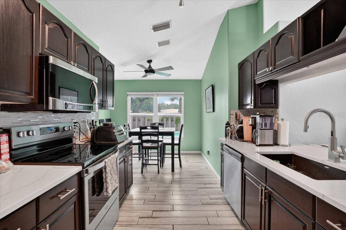 1881 SUMMER WALK CIRCLE, Sarasota, FL 34232