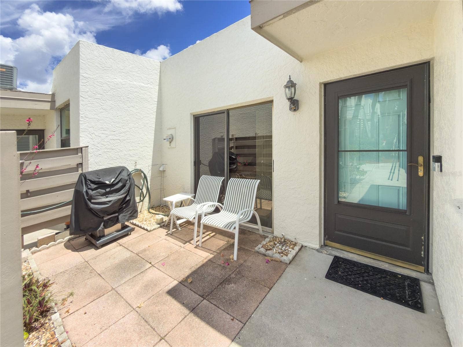 220 LAKEWOOD DRIVE, #220, Bradenton, FL 34210 Entrance and private courtyard at front of unit