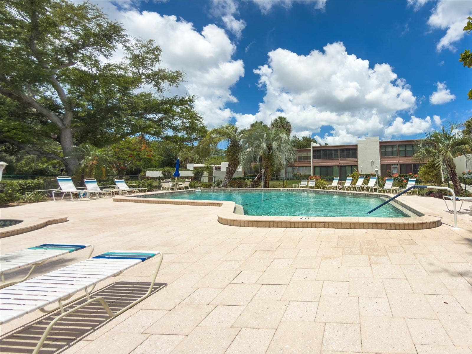 220 LAKEWOOD DRIVE, #220, Bradenton, FL 34210 Heated pool