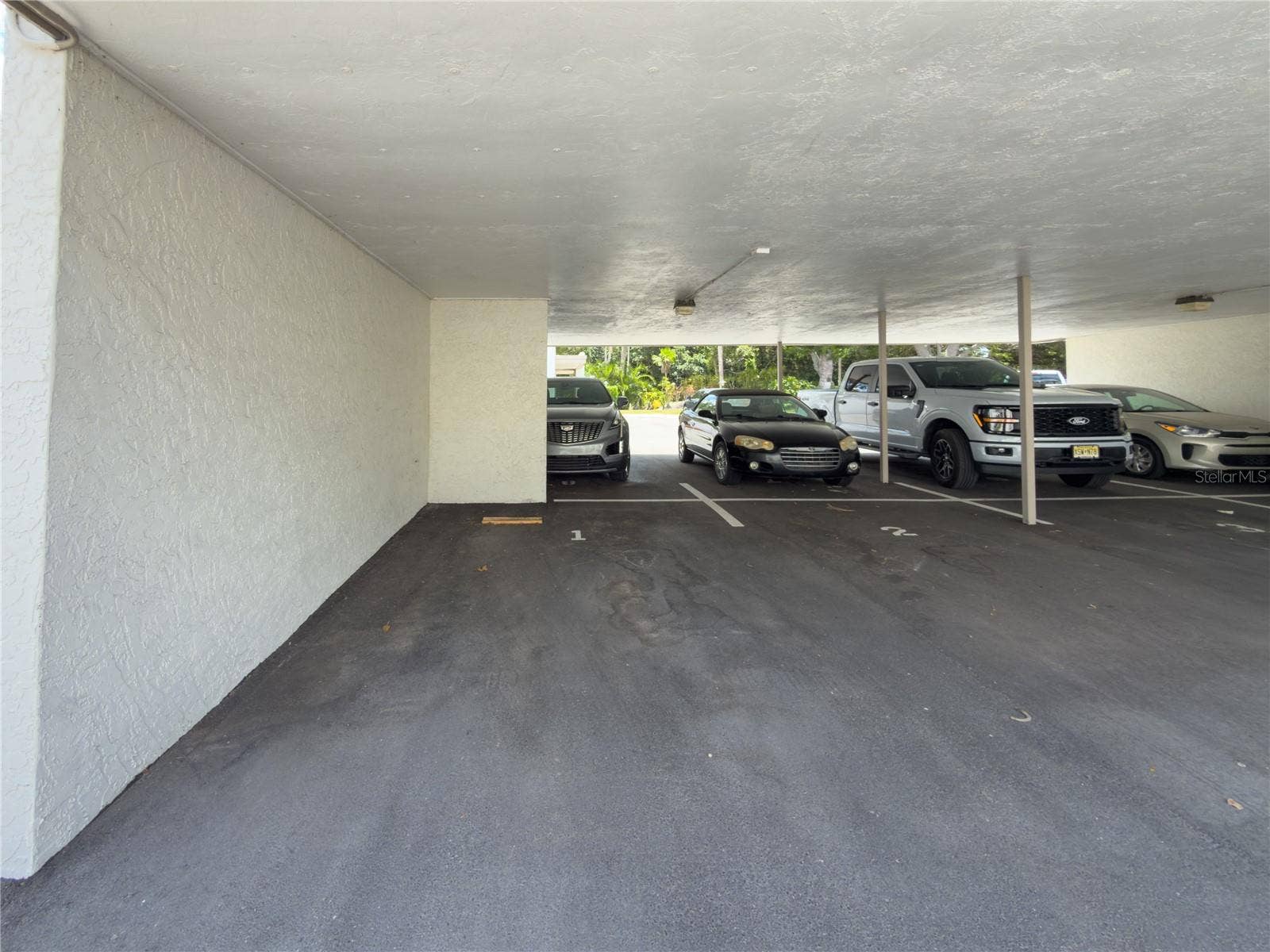 220 LAKEWOOD DRIVE, #220, Bradenton, FL 34210 Carport HH1