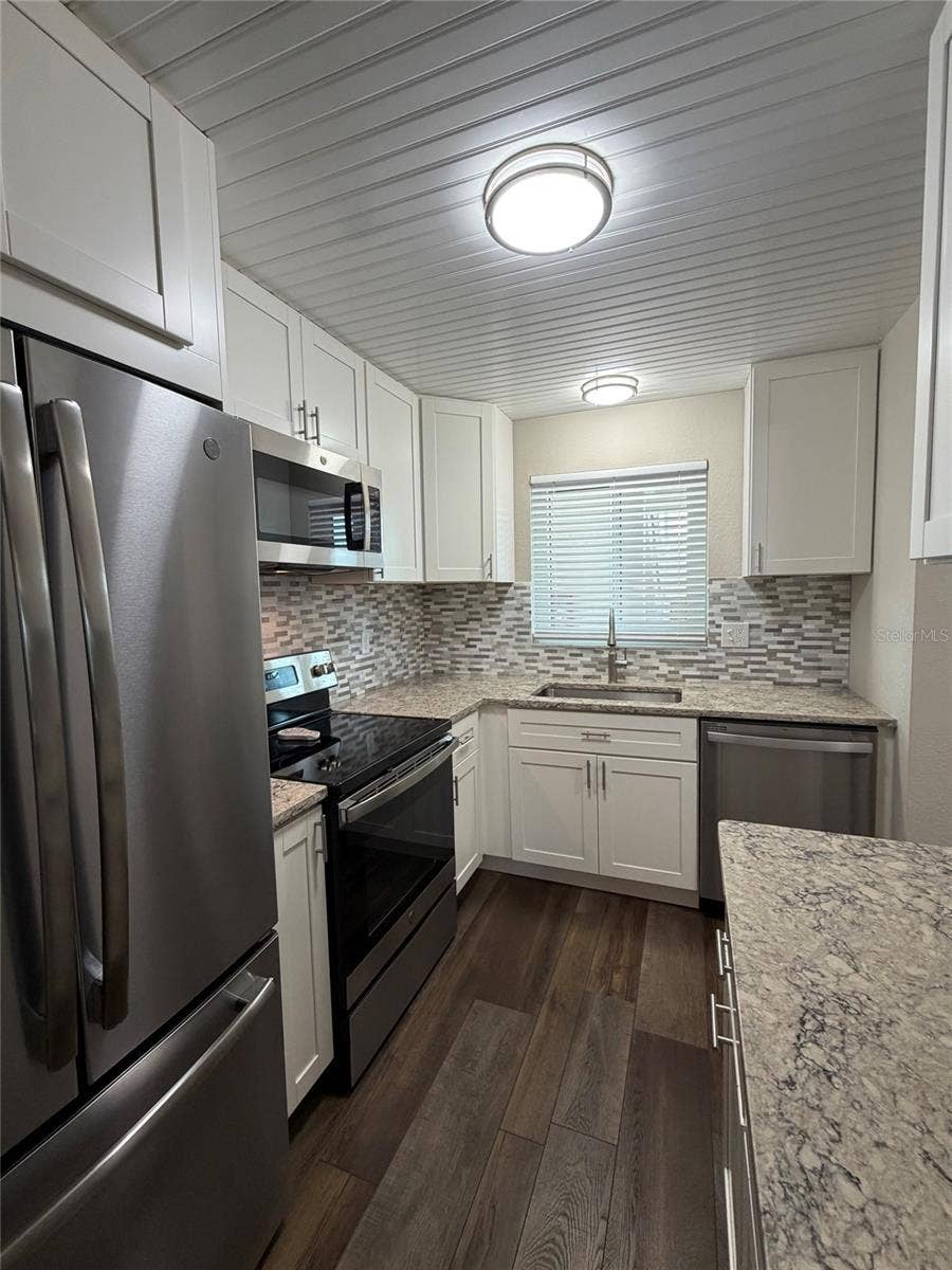 3708 LAKE BAYSHORE DRIVE, #K415, Bradenton, FL 34205 3708 LAKE BAYSHORE DRIVE, #K415, Bradenton, FL 34205