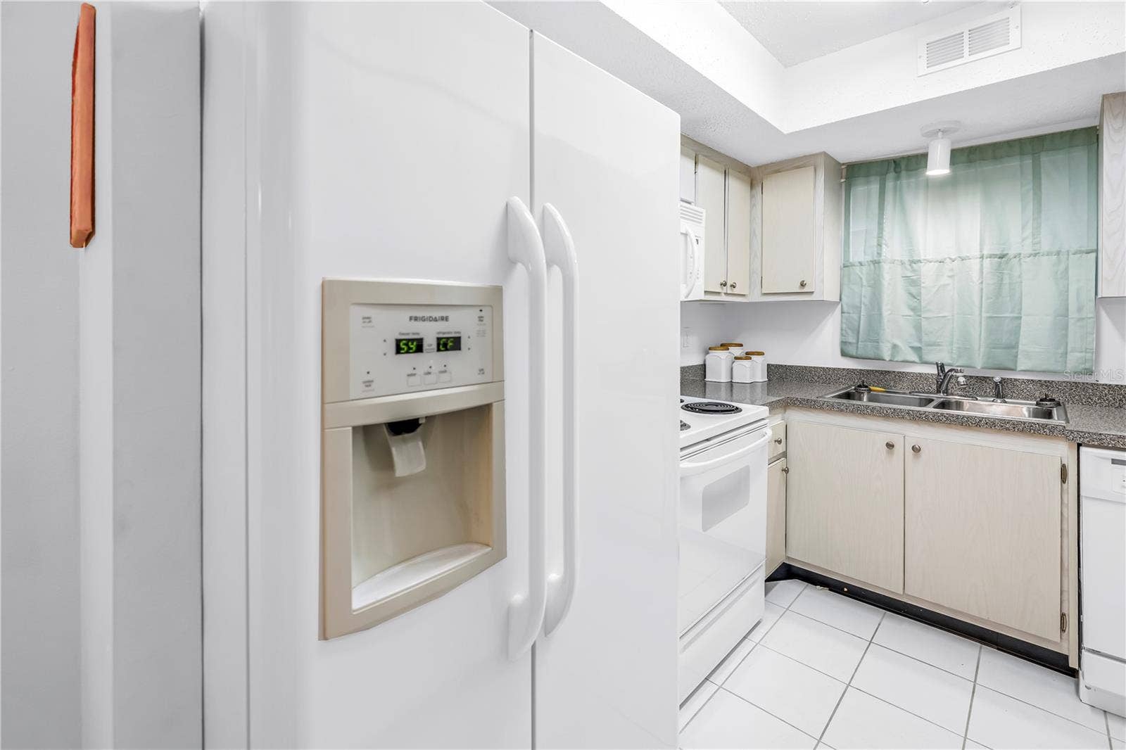 4137 HERON WAY, #204, Bradenton, FL 34205 4137 HERON WAY, #204, Bradenton, FL 34205