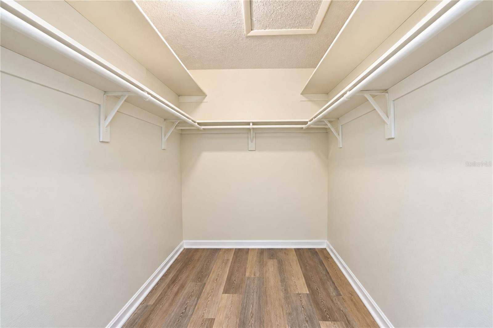 9416 CONCORD CIRCLE, Bradenton, FL 34210 9416 CONCORD CIRCLE, Bradenton, FL 34210