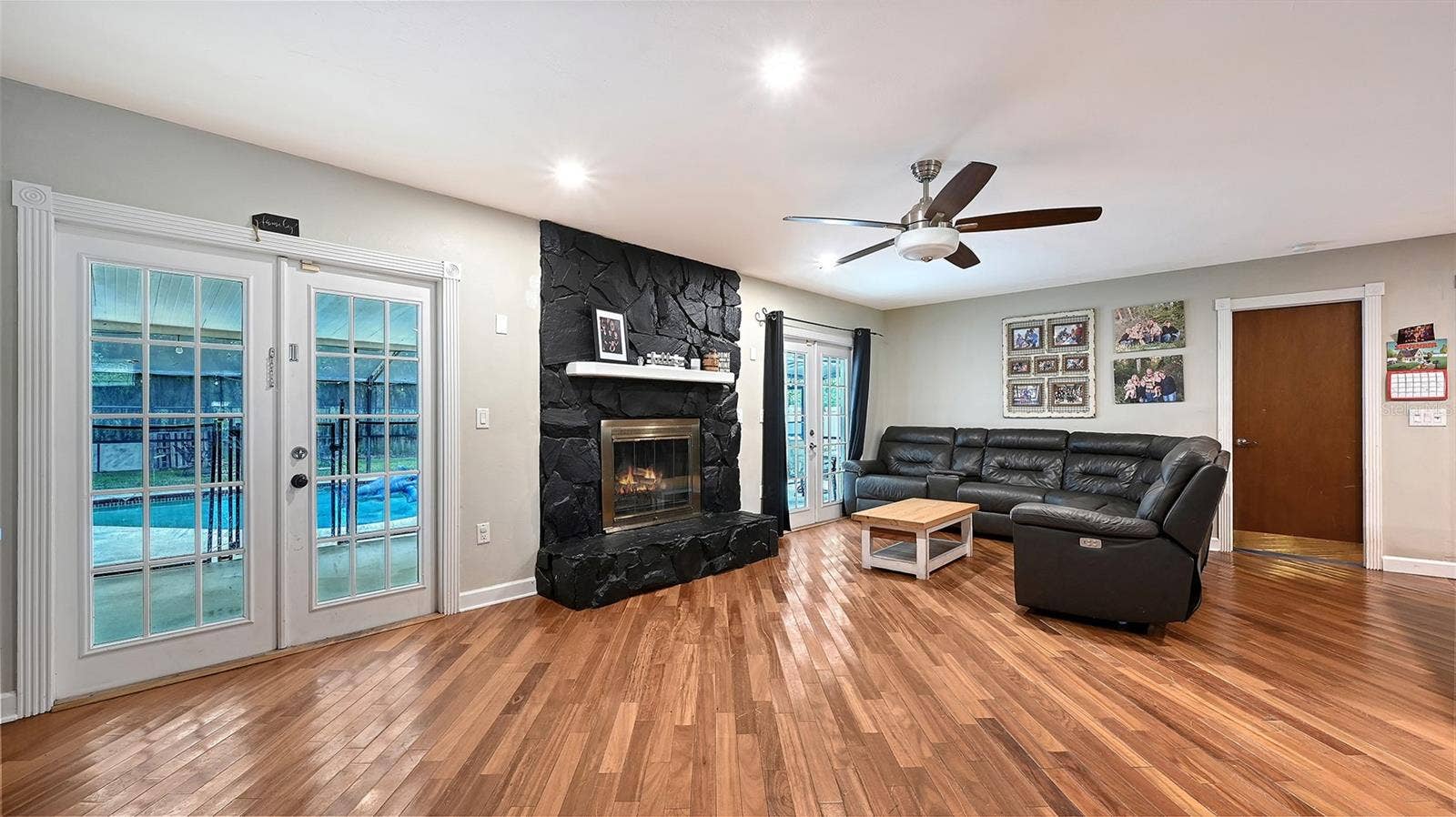 5107 WOODLAWN CIRCLE W, Palmetto, FL 34221 5107 WOODLAWN CIRCLE W, Palmetto, FL 34221