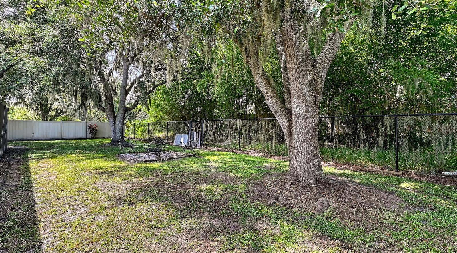 5107 WOODLAWN CIRCLE W, Palmetto, FL 34221 5107 WOODLAWN CIRCLE W, Palmetto, FL 34221