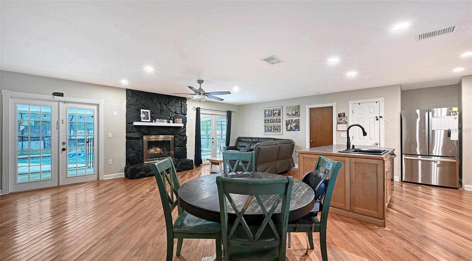 5107 WOODLAWN CIRCLE W, Palmetto, FL 34221 5107 WOODLAWN CIRCLE W, Palmetto, FL 34221