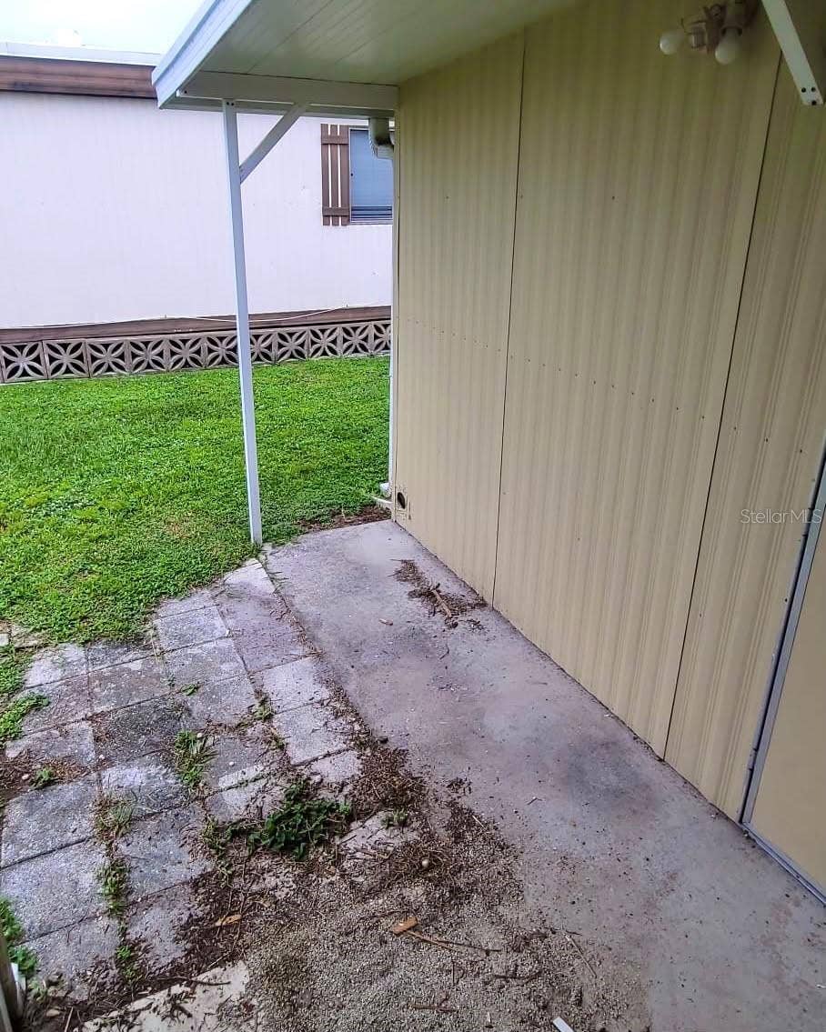 5316 53RD AVENUE E, #E3, Bradenton, FL 34203 Side patio
