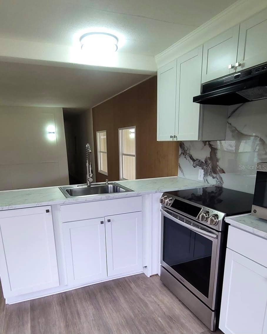 5316 53RD AVENUE E, #E3, Bradenton, FL 34203 5316 53RD AVENUE E, #E3, Bradenton, FL 34203