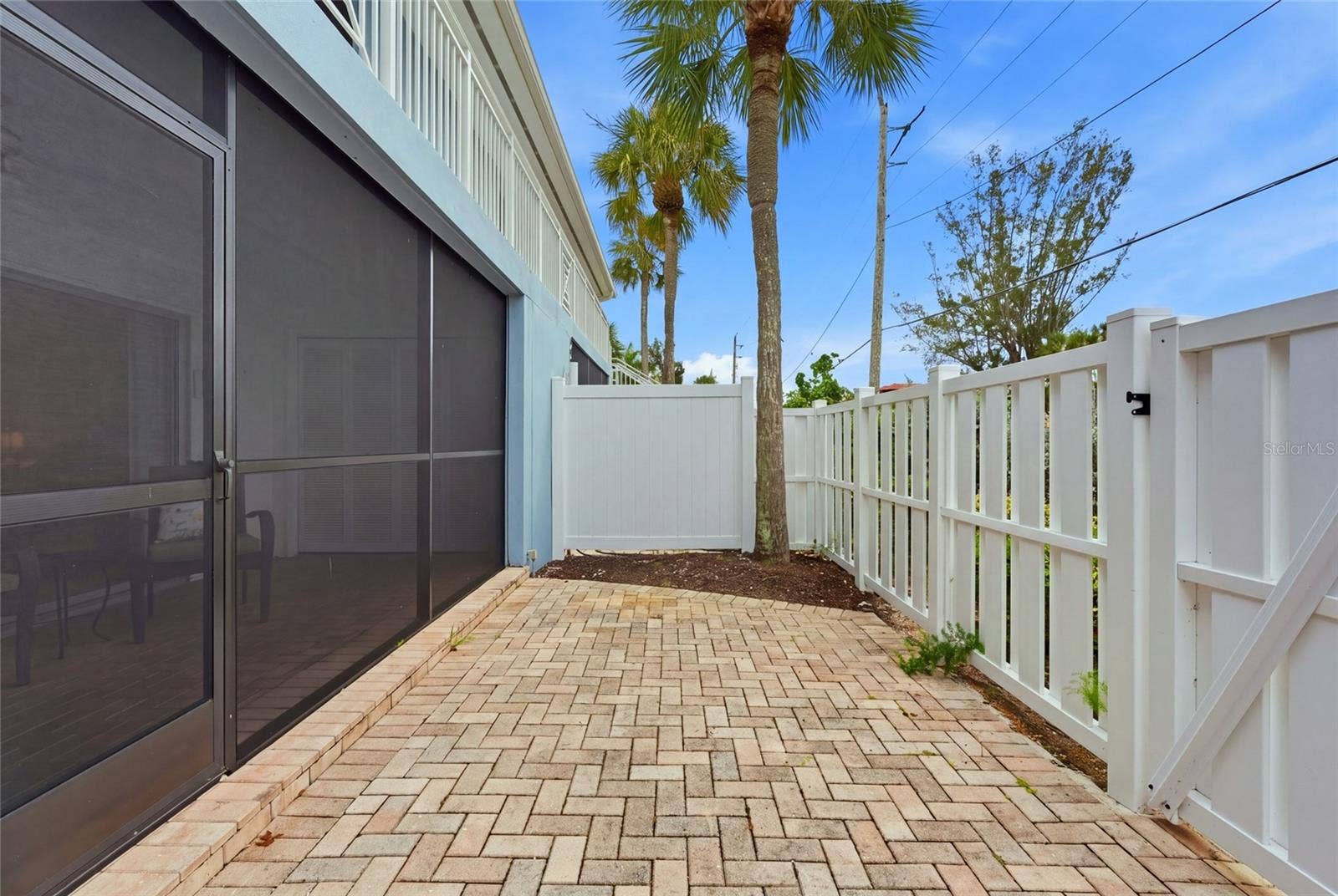 600 MANATEE AVENUE, #144, Holmes Beach, FL 34217 6 ft privacy fence