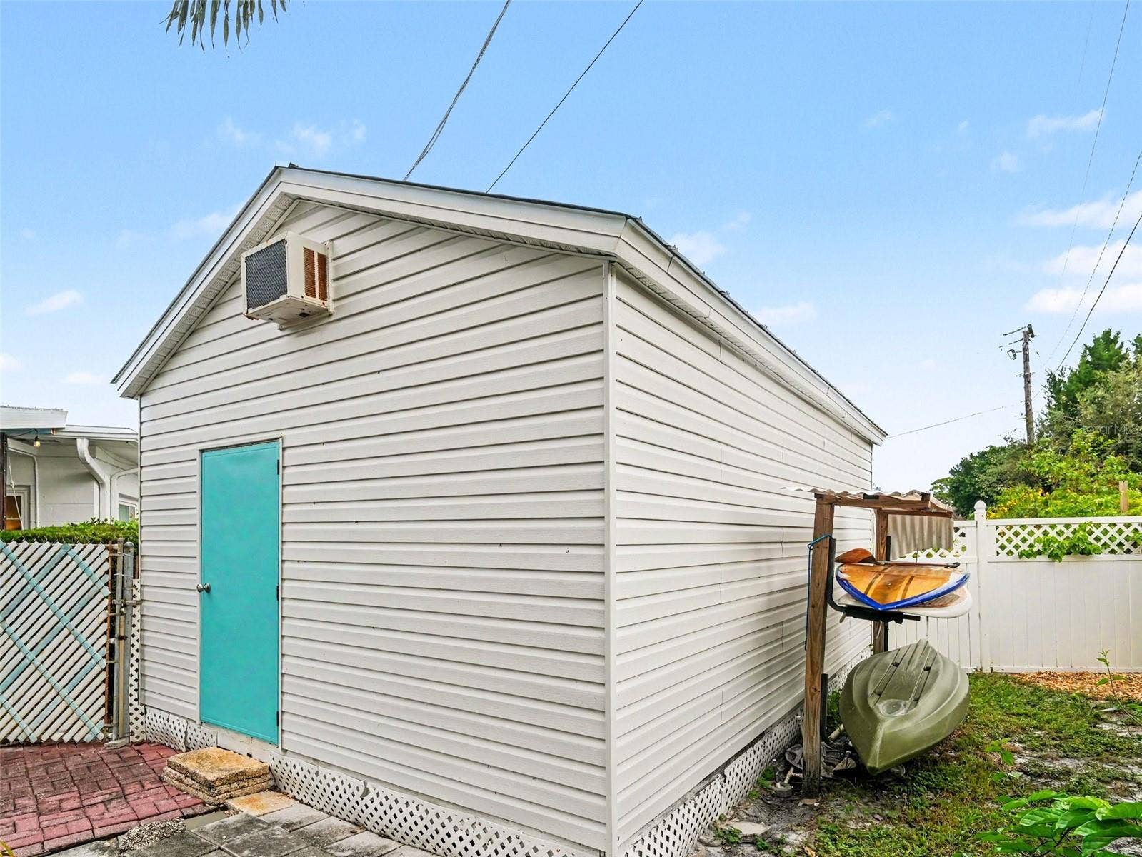 WORKSHOP/OUTBUILDING/SPACE FOR ALL OF YOUR IDEAS.  PLENTY OF ROOM FOR KAYAKS AND PADDLEBOARDS
