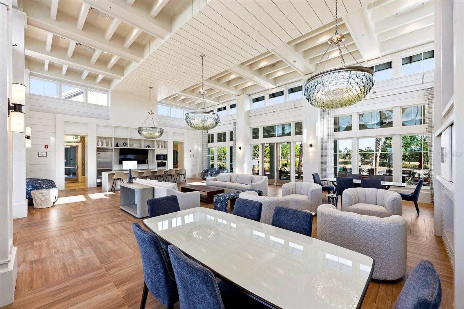 CLUBHOUSE