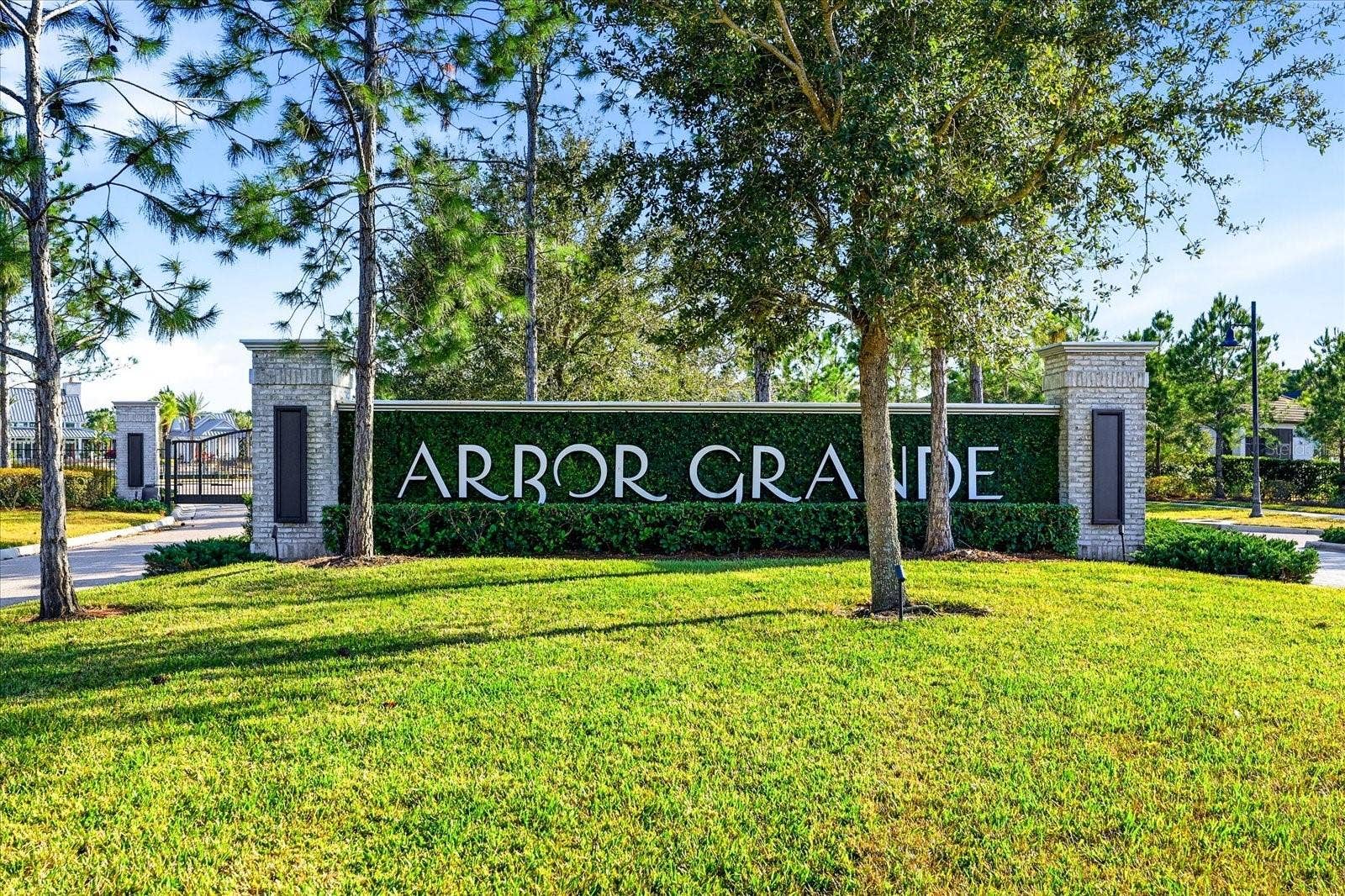 GATED ARBOR GRANDE