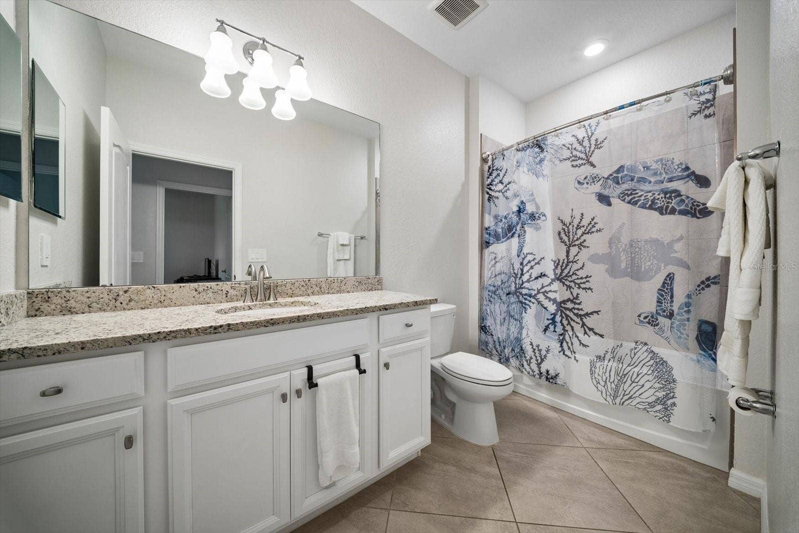 BATHROOM 2