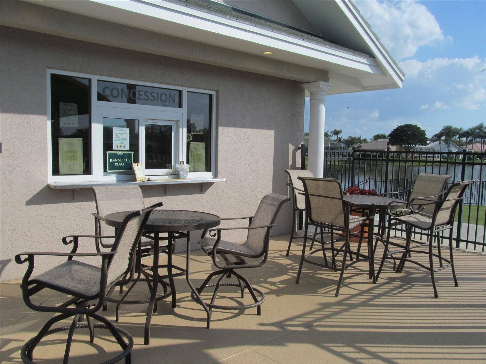 CONCESSION STAND AT POOL