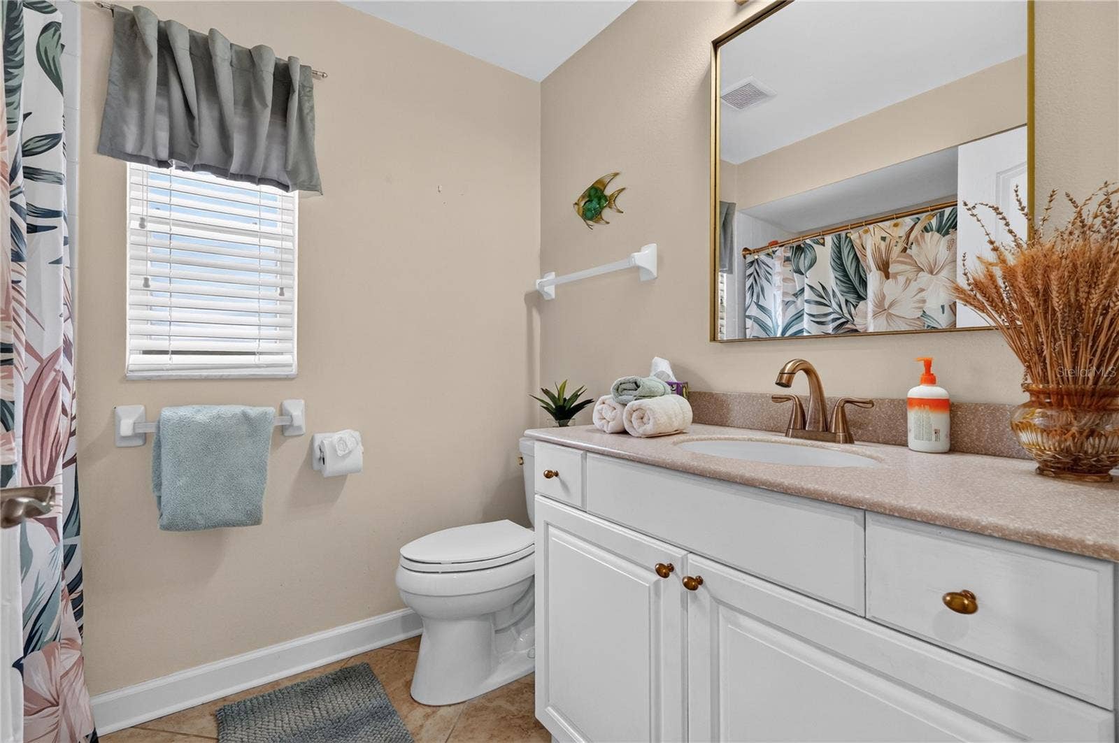 2ND BATHROOM