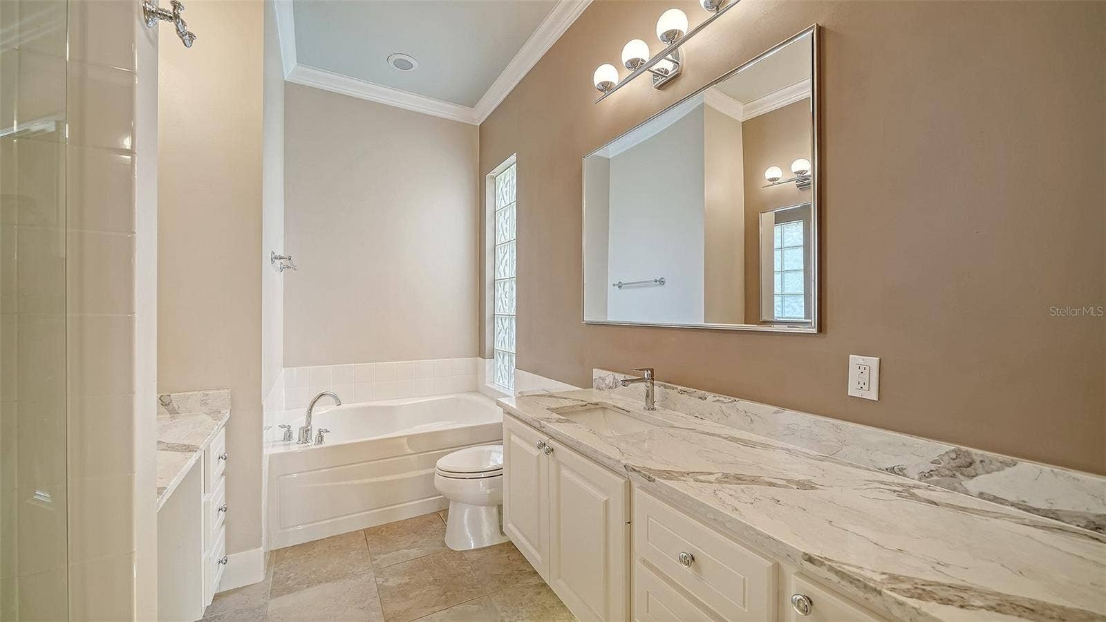 5924 MARIPOSA LANE, Sarasota, FL 34238 5924 MARIPOSA LANE, Sarasota, FL 34238