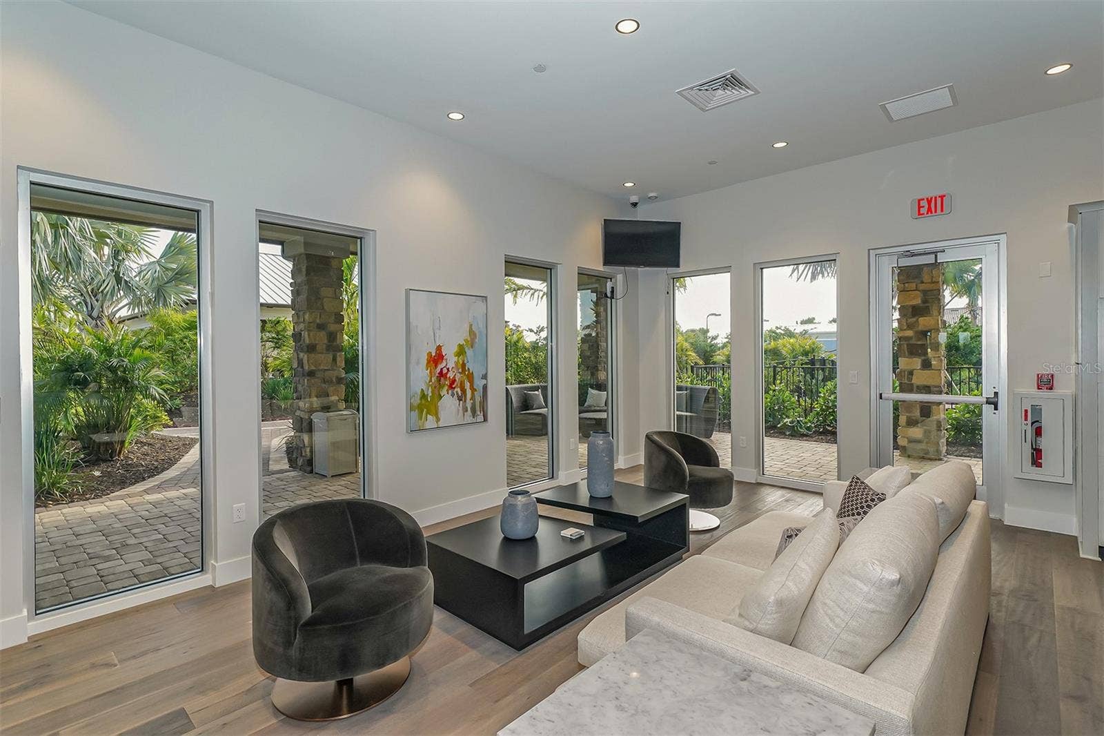 12028 LEGACY ESTATES BOULEVARD, Sarasota, FL 34238 Clubhouse Seating area
