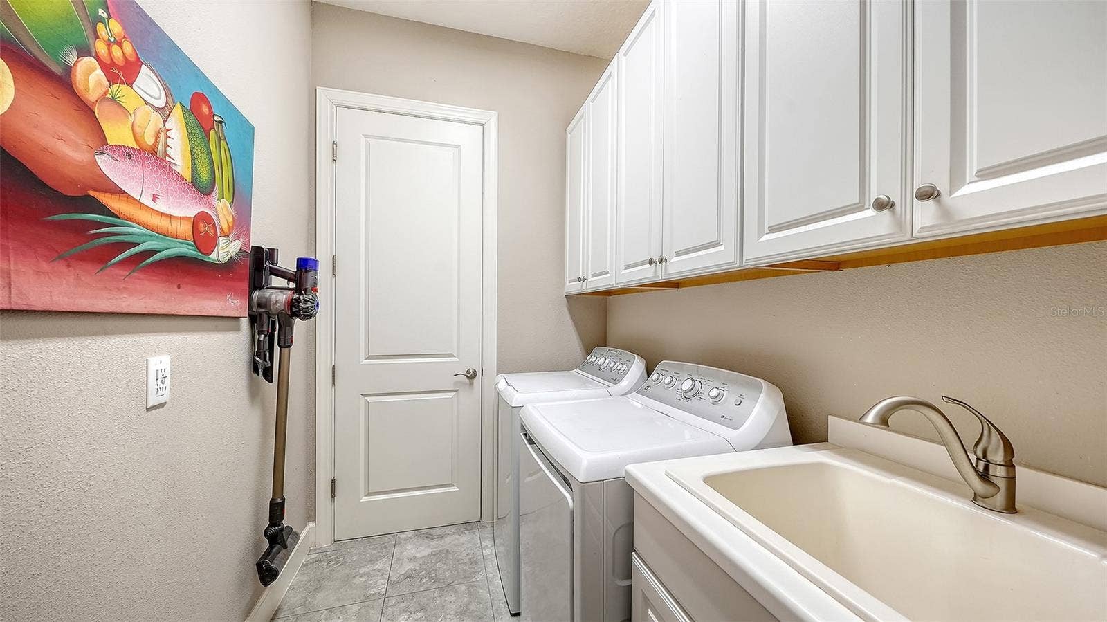 12028 LEGACY ESTATES BOULEVARD, Sarasota, FL 34238 Laundry