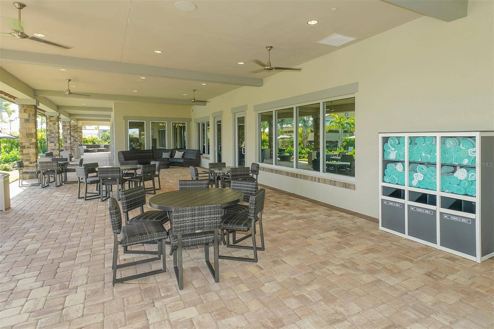 12028 LEGACY ESTATES BOULEVARD, Sarasota, FL 34238 Clubhouse outside Dining area